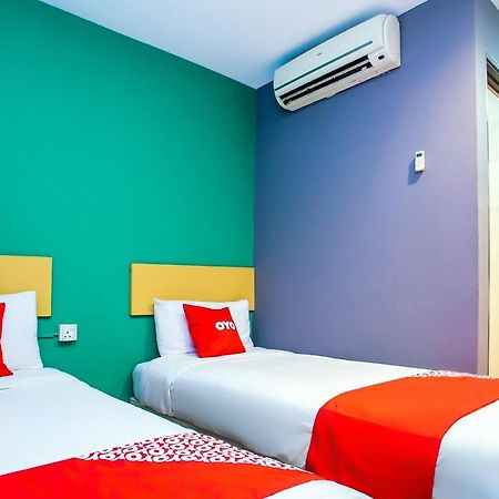 OYO 89688 Alor Street Hotel Kuala Lumpur Exterior foto
