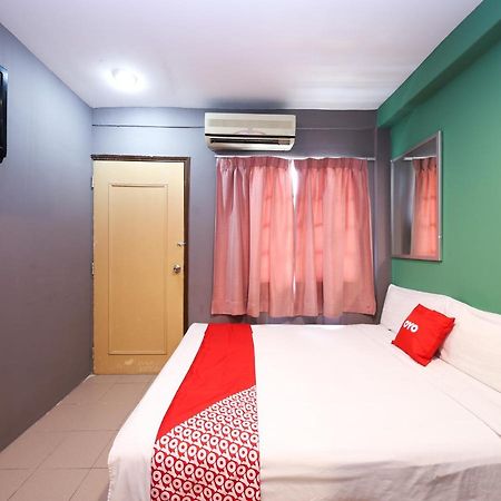 OYO 89688 Alor Street Hotel Kuala Lumpur Exterior foto