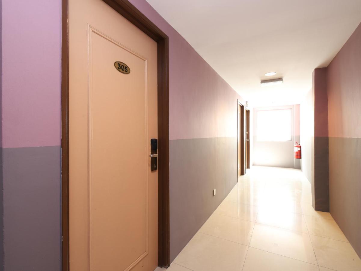 OYO 89688 Alor Street Hotel Kuala Lumpur Exterior foto